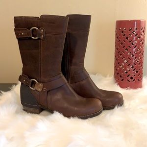 Merrell Mid Calf Boots